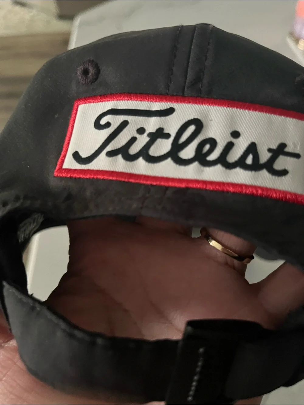 Titleist men’s  Black Hat with White Embroidered Logo